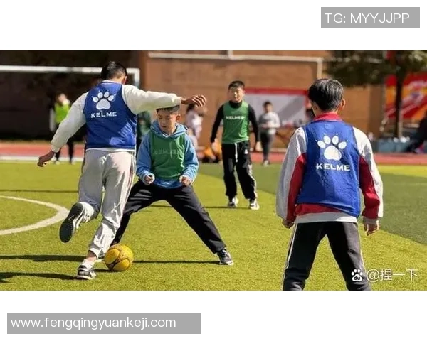 足球明星昔日与今日的对比揭秘他们的成长与变化之路